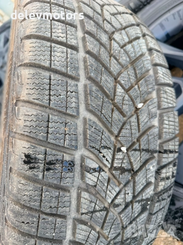5x127, 8J ET 56.4, 20 цола алуминиеви джанти 71.5 центр. отвор от Jeep Grand Cherokee WK2 3.6i, снимка 9 - Гуми и джанти - 55279316
