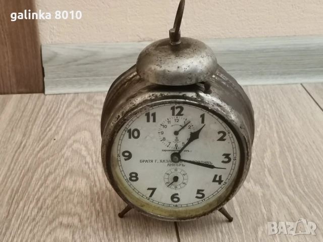 Стар работещ будилник, снимка 2 - Антикварни и старинни предмети - 54005674