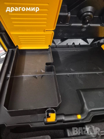 Оригинален куфар DeWALT, снимка 4 - Куфари с инструменти - 54490947