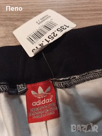 Спортни гащи Adidas, снимка 2 - Къси панталони - 55513812