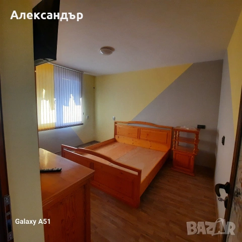 Къща от собственик с гараж, снимка 13 - Етаж от къща - 52029420