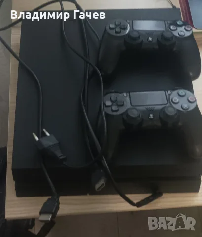 PS4 с 2 контролера, 9 игри и 1TB памет в добро състояние, снимка 2 - PlayStation конзоли - 55391526