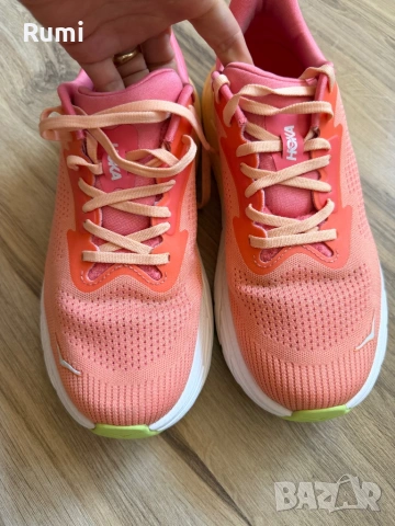Оригинални цветни маратонки HOKA One ! 45 н, снимка 3 - Маратонки - 54745212