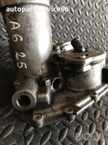 Корпус на маслен филтър за Audi A6 2.5 TDI (1997-2002) 059115405C, снимка 2 - Части - 54651701