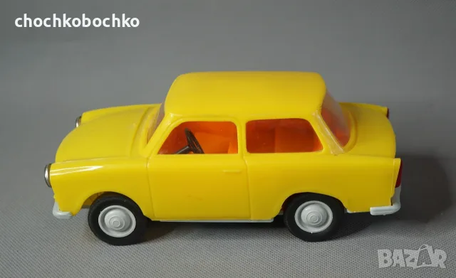 TRABANT 601 Старa Немска пластмасовa играчкa модел кола, снимка 3 - Колекции - 55346923
