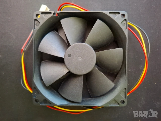 TITAN TFD-9225M12S 92mm 12V 3-pin вентилатор за PC, снимка 2 - Други - 55154301