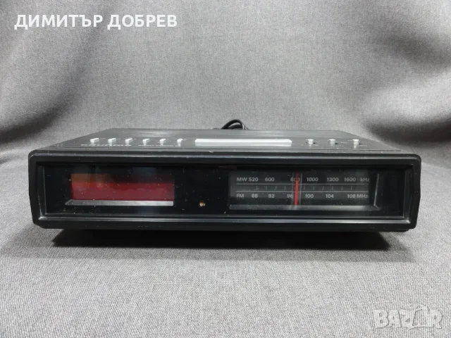 СТАР РЕТРО ТРАНЗИСТОР MW/FM РАДИО ЧАСОВНИК GRUNDIG SONO CLOCK 25, снимка 2 - Радиокасетофони, транзистори - 55645858