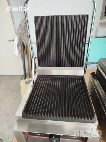 Професионален гофретник - WAFFELINO -2200 W , снимка 8 - Обзавеждане на кухня - 54230287