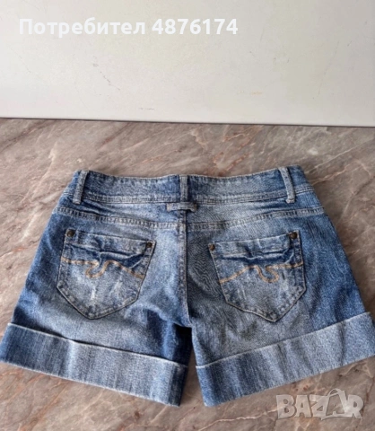 Vintage къси панталонки bershka , снимка 2 - Къси панталони и бермуди - 55175616