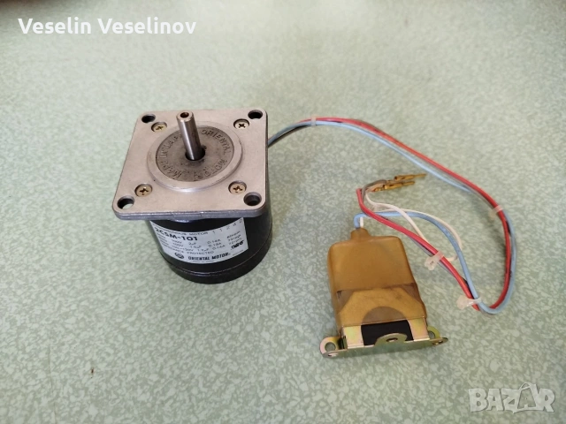 Синхронен двигател Oriental Motor 2CSM-101 (100V, 60rpm) с кондензатор - 5 броя, снимка 2 - Електродвигатели - 54342754