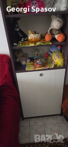 Детски шкаф с ракла за легла.
