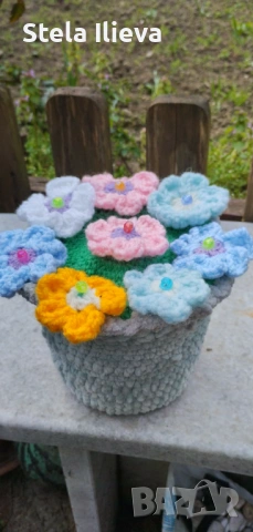Ръчно Плетена фантазия, снимка 4 - Изкуствени цветя - 54307910