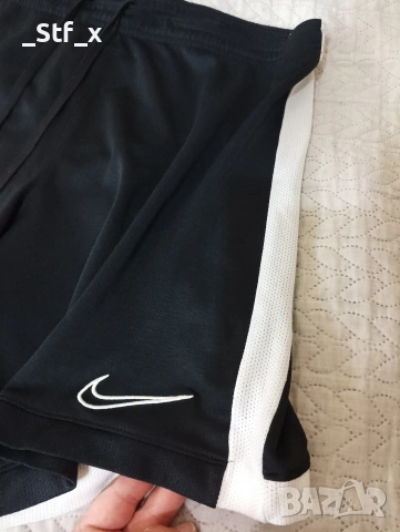 Nike къси гащи оригинални , снимка 2 - Къси панталони - 54763575