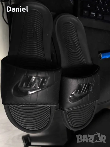 Чехли Nike Victory One