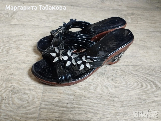 Дамски летни чехли на платформа