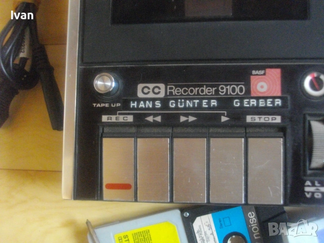 BASF CC RECORDER 9100 ПОРТАТИВЕН КАСЕТОФОН ОТ 1971-1973г.РЕТРО ВИНТИДЖ С КОЖЕН КАЛЪФ ОТЛИЧНО РАБОТЕЩ, снимка 8 - Радиокасетофони, транзистори - 54904268