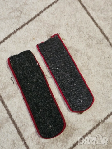 Черни пагони с червен кант артилерия бронетанкови войски 1980 г Българска народна армия 