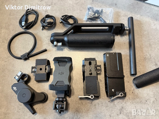 DJI RS 4 Combo в гаранция + подарък, снимка 3 - Чанти, стативи, аксесоари - 54610990