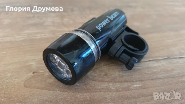 LED фар за велосипед, черен, размери 7x9 см, комплект със скоба, снимка 2 - Друга електроника - 55503453