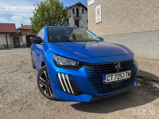 Peugeot 208 ALLURE 1.2 Pure Tech 