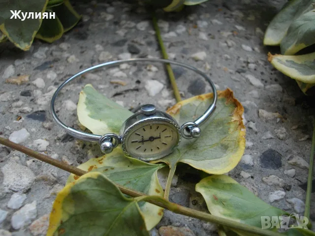 ДАМСКИ ЧАСОВНИК ЧАЙКА CHAIKA ГРИВНА 