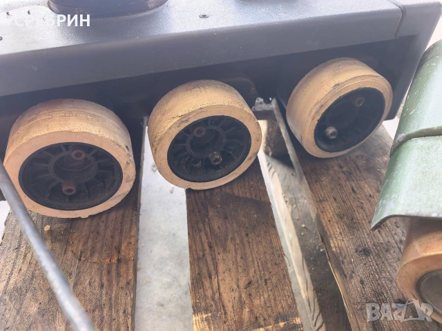 Подавател за фреза с 4 ролки в топ състояние , снимка 10 - Други машини и части - 55097297