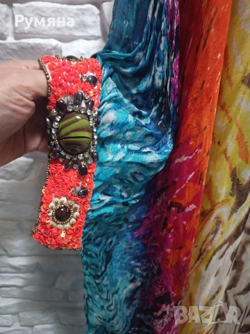 Уникално красив кафтан-Plus zero concept., снимка 6 - Рокли - 54251851