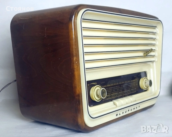 Лампово радио Blaupunkt Verona 2211 / Германия, снимка 3 - Радиокасетофони, транзистори - 54748262