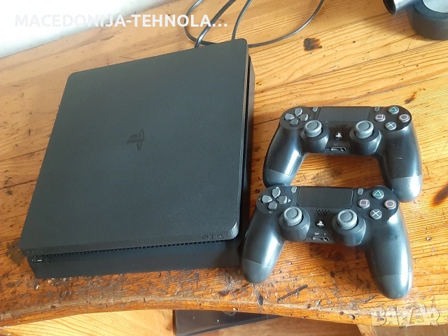 PS 4 SONY. 1 TB. 2 БР.ДЖОЙСТИКА КАТО НОВА, снимка 3 - PlayStation конзоли - 54997209