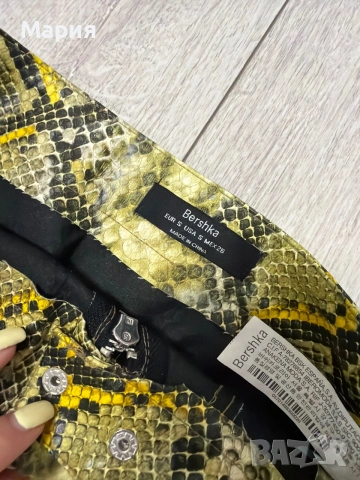 Bershka пола, снимка 2 - Поли - 54998520
