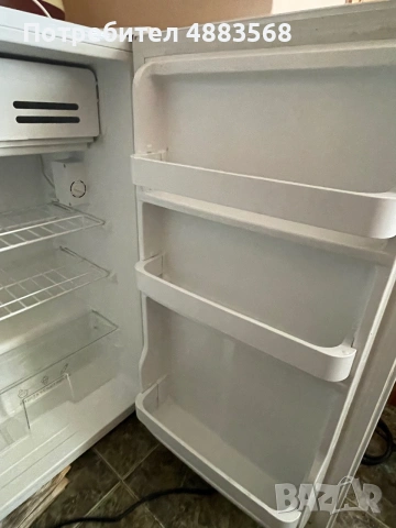 Продавам хладилник Ариели 93 литра, снимка 4 - Хладилници - 55251176
