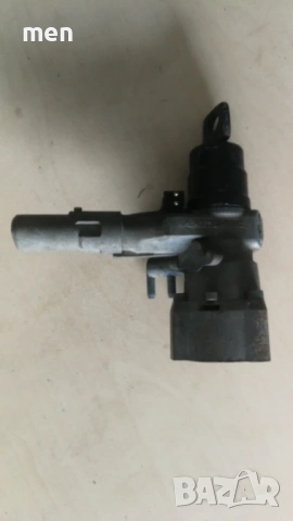 Контактен ключ Мерцедес 190 , снимка 2 - Автомобили и джипове - 44529973