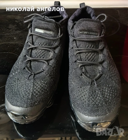 NIKE vapormax 