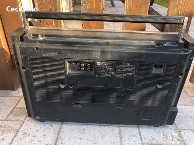 Радиокасетофон  Toshiba BomBeat 16 RT-8890S – за донор или части!, снимка 8 - Радиокасетофони, транзистори - 55618154