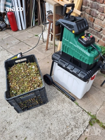 валцова дробилка за клони шредер, снимка 5 - Градинска техника - 54187745