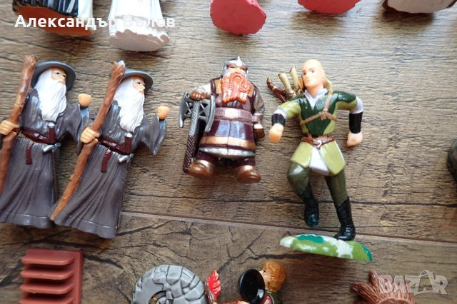 Голям Лот фигурки Властелинът на пръстените Lord of the Rings от Киндер Kinder, снимка 5 - Колекции - 54988783