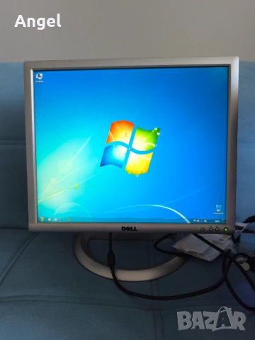 Монитор Dell 19 inch, снимка 6 - Монитори - 53963242