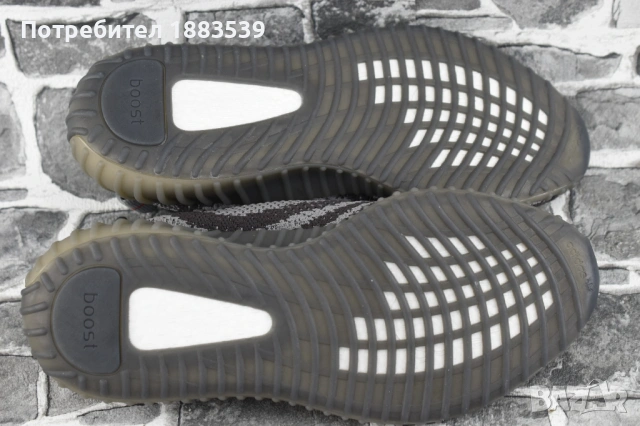 Маратонки Adidas Yeezy boost - нови 45 1/2, снимка 3 - Маратонки - 54462592