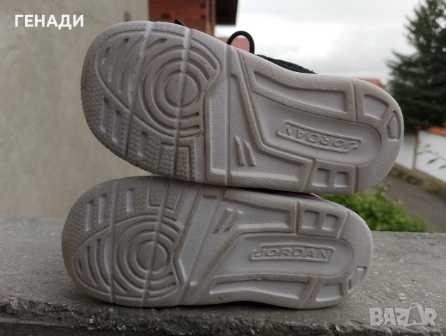 Jordan Max Aura, номер 25, перфектни, снимка 11 - Детски маратонки - 54777363