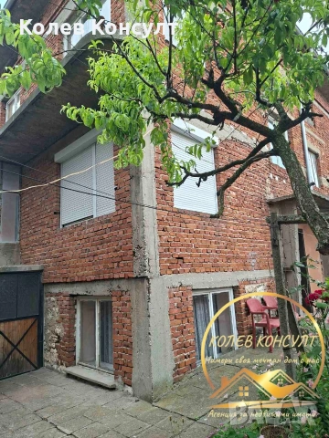 Къща гр.Чирпан, снимка 2 - Къщи - 55089094