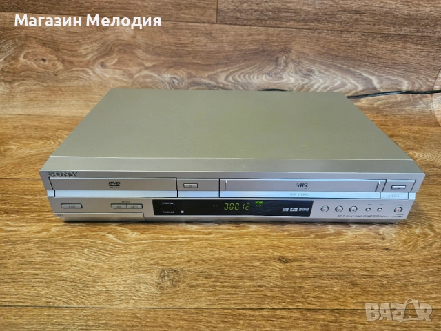 Видео и двд в едно. Sony SLV-D920E – Всичко в едно: Прецизно DVD качество и перфектен 4-глав VHS зву, снимка 4 - Плейъри, домашно кино, прожектори - 54561021
