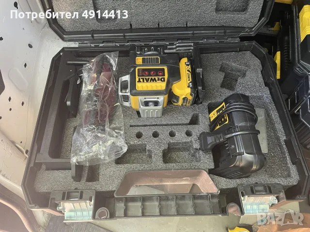 Лазерен нивелир DeWALT с 3 лъча с 1 батерия и зарядно, 12 V, 2 Ah, 30 м, 50 м, 0.3 мм/м, DCE089D1R, снимка 2 - Измервателни инструменти - 55621431