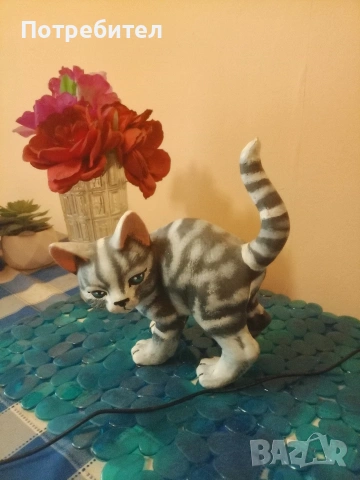 Порцеланова котка за декор