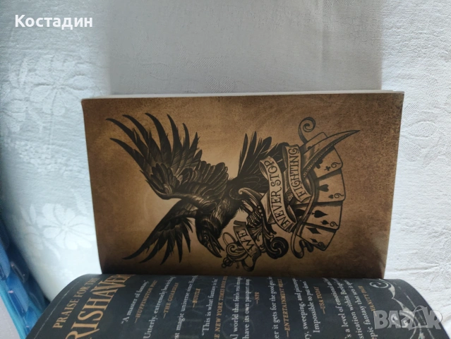 Лий Бардуго - Crooked Kingdom, снимка 4 - Художествена литература - 55259167