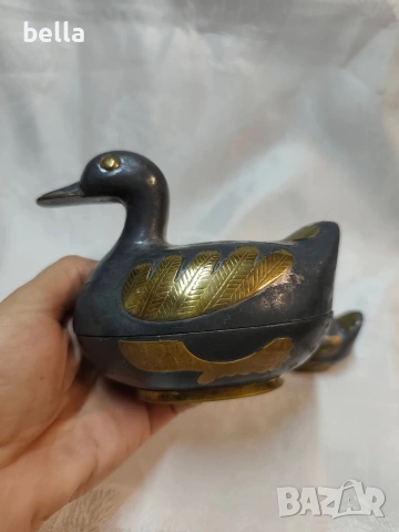 Две масивни кутии патици от висококачествен калай (pewter) с релефни апликации от месинг., снимка 3 - Антикварни и старинни предмети - 54878551