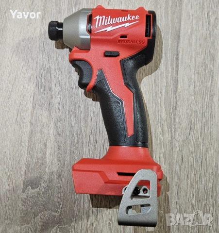 Акумулаторен ударен гайковерт Milwaukee M18BLIDRC-0, 18 V, 190 Nm, ¼″ HEX, без батерия и зарядно, снимка 2 - Винтоверти - 54072182