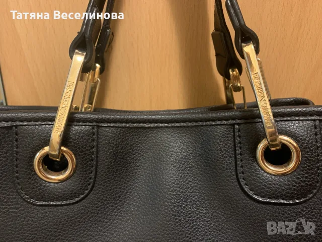 Дамска черна чанта Emporio Armani, снимка 6 - Чанти - 55606741