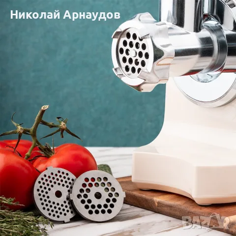 Месомелачка с приставка за домати  Voltz OV51991F, 600/1800W, Аксесоар за колбаси, Бял, снимка 2 - Месомелачки - 55309500