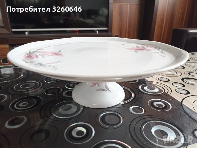 Порцеланово плато за торта, снимка 3 - Аксесоари за кухня - 54939156