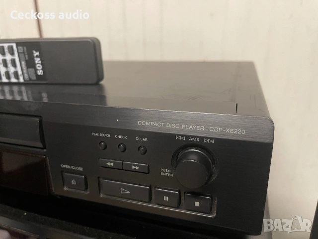 Продавам CD плейър Sony CDP-XE220 – Добро състояние с дистанционно, снимка 3 - Ресийвъри, усилватели, смесителни пултове - 55068755